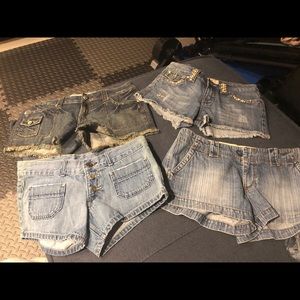 Excellent price and condition!!! The bundle of 4!!